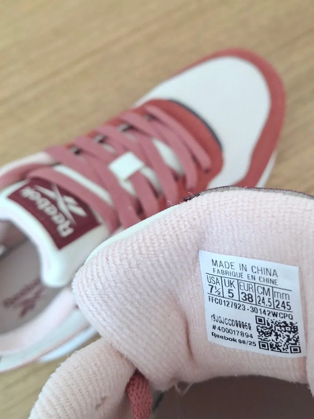 (New) Reebok‎ – Harman Run Double Retro Suede Sneakers (Alabaster) – Women's 7.5
